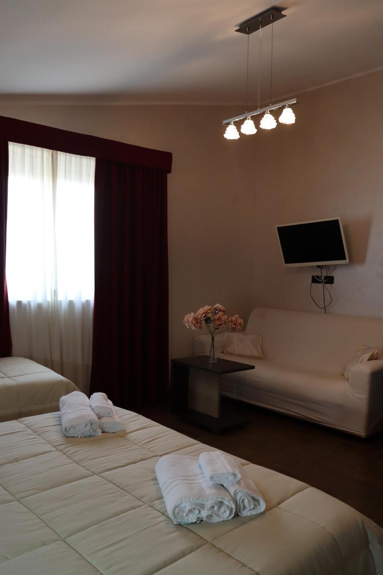 Hotel Paradiso